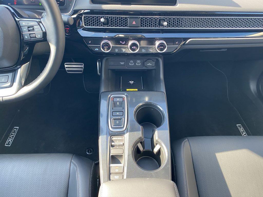 Fahrzeugabbildung Honda Civic e:HEV 2.0 i-MMD Hybrid Advance (FE)