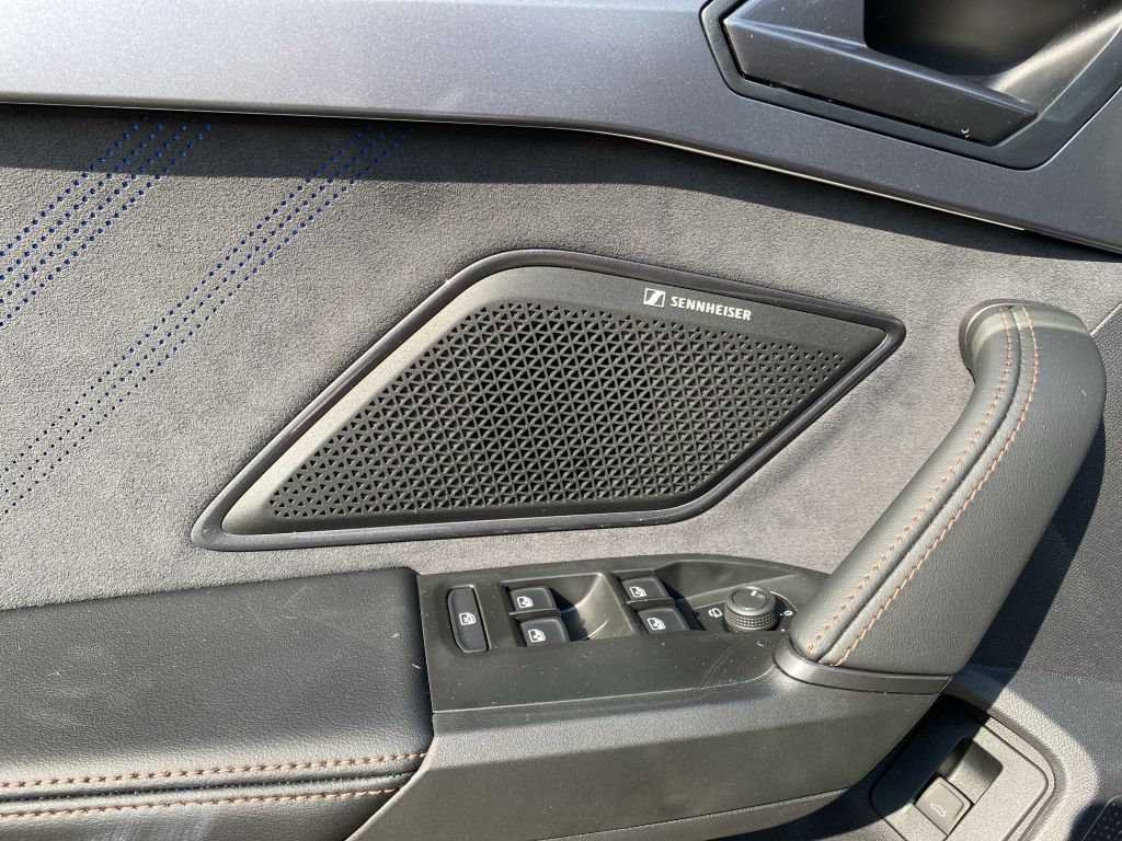 Fahrzeugabbildung CUPRA Leon Sportstourer 1.5 eTSI DSG