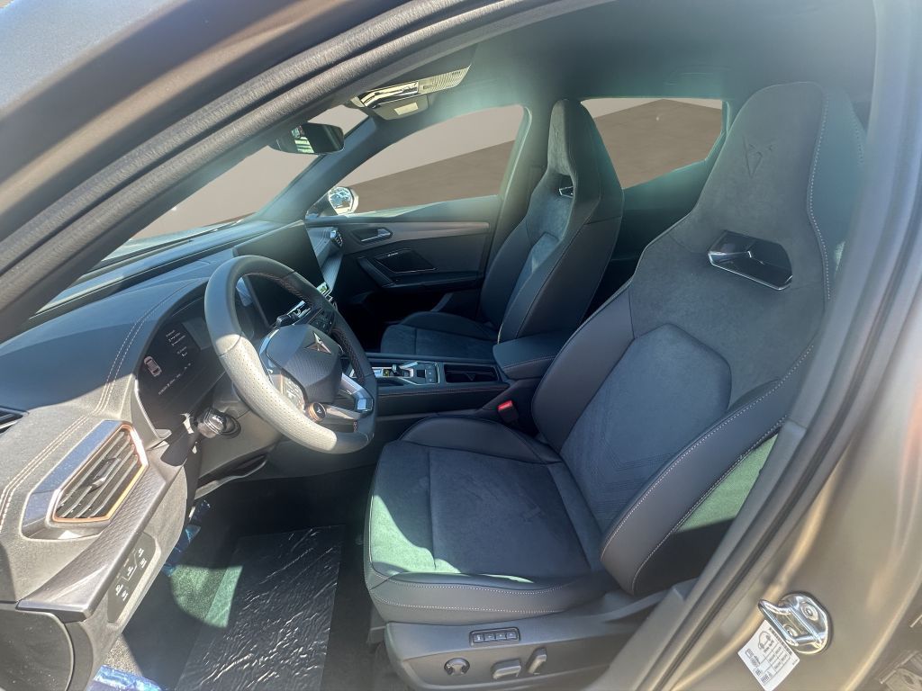 Fahrzeugabbildung CUPRA Formentor 1.5 e-Hybrid DSG VZ
