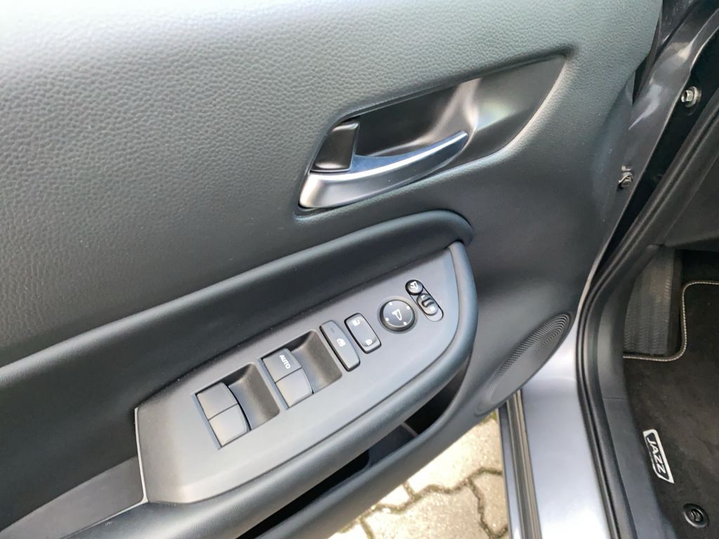 Fahrzeugabbildung Honda Jazz 1.5 i-MMD Hybrid e-CVT Elegance