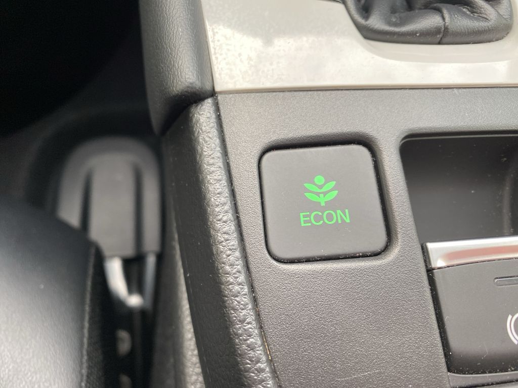 Fahrzeugabbildung Honda Jazz 1.5 i-MMD Hybrid e-CVT Elegance