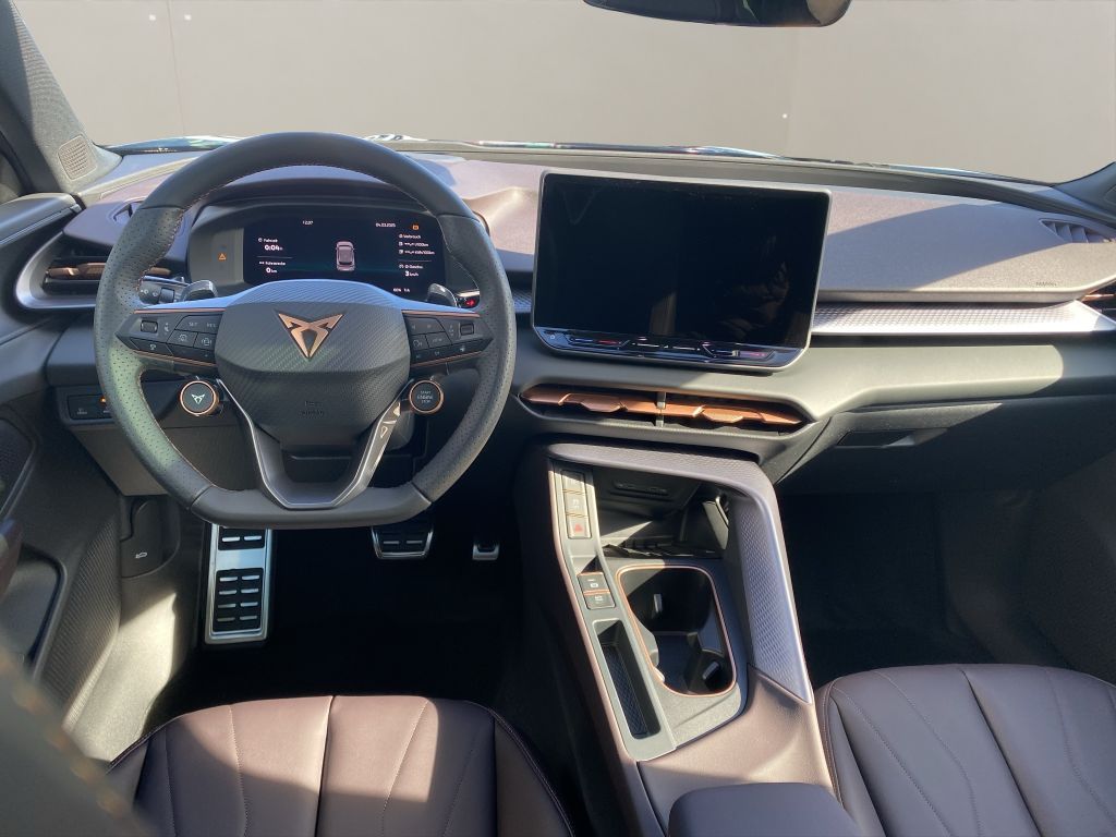 Fahrzeugabbildung CUPRA Terramar 1.5 e-Hybrid DSG VZ