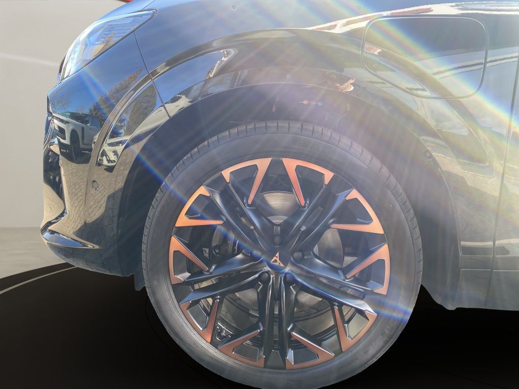 Fahrzeugabbildung CUPRA Terramar 1.5 e-Hybrid DSG VZ