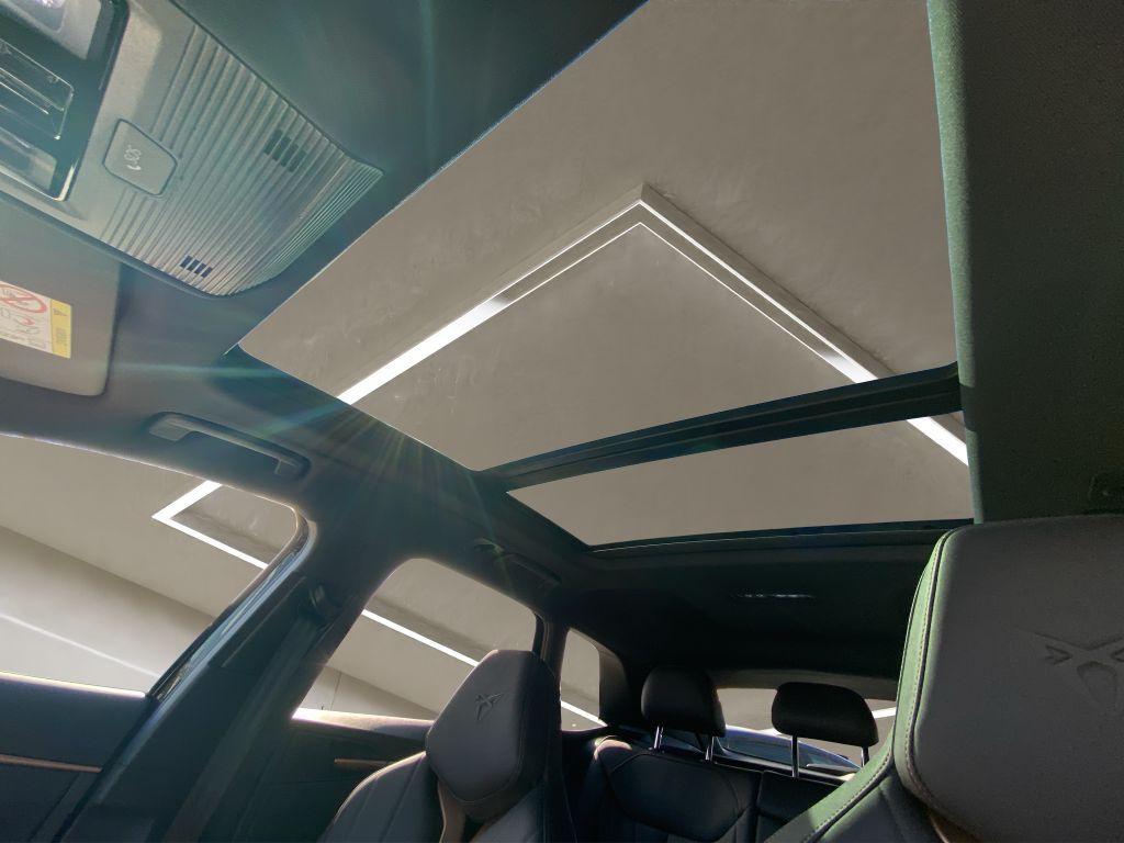 Fahrzeugabbildung CUPRA Terramar 1.5 e-Hybrid DSG VZ