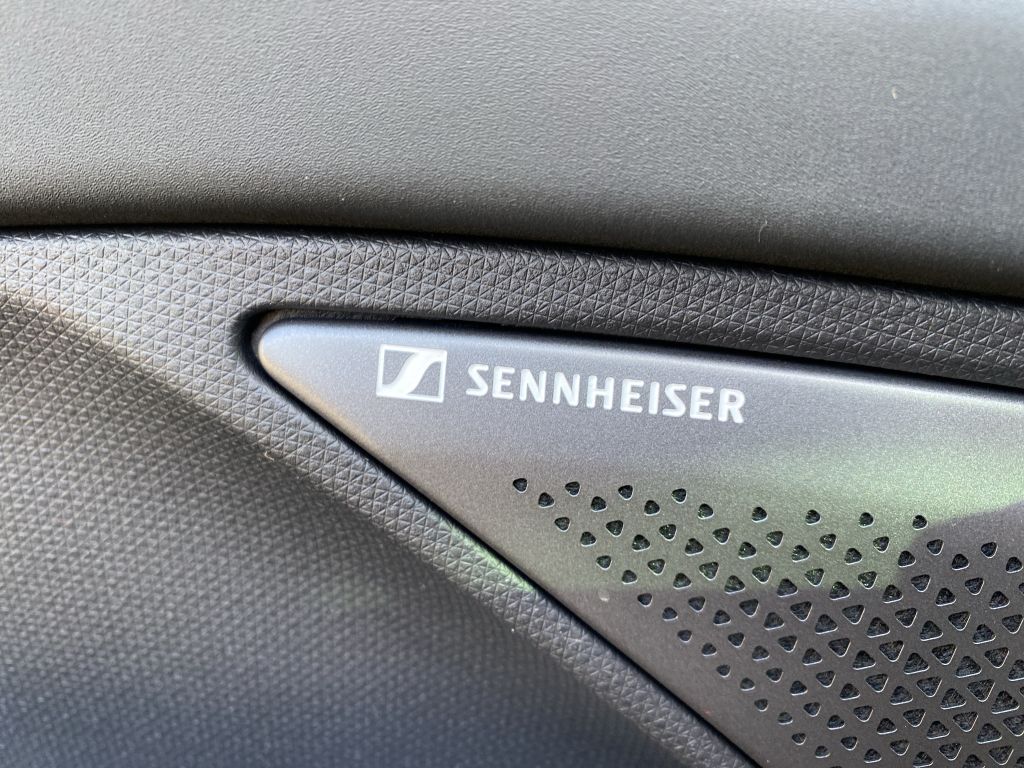 Fahrzeugabbildung CUPRA Terramar 1.5 e-Hybrid DSG VZ