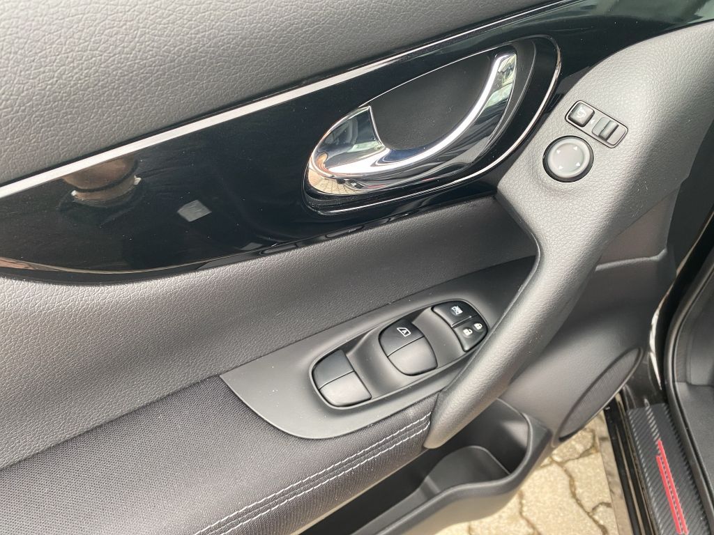 Fahrzeugabbildung Nissan Qashqai 1.2 DIG-T ACENTA