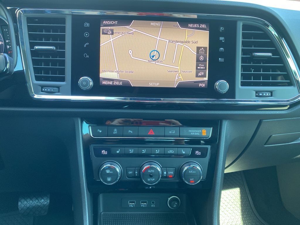 Fahrzeugabbildung SEAT Ateca 2.0 TSI 4Drive DSG OPF Xcellence