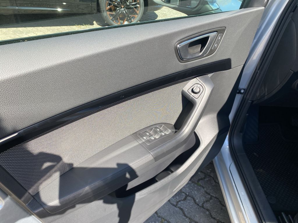 Fahrzeugabbildung SEAT Ateca 2.0 TSI 4Drive DSG OPF Xcellence