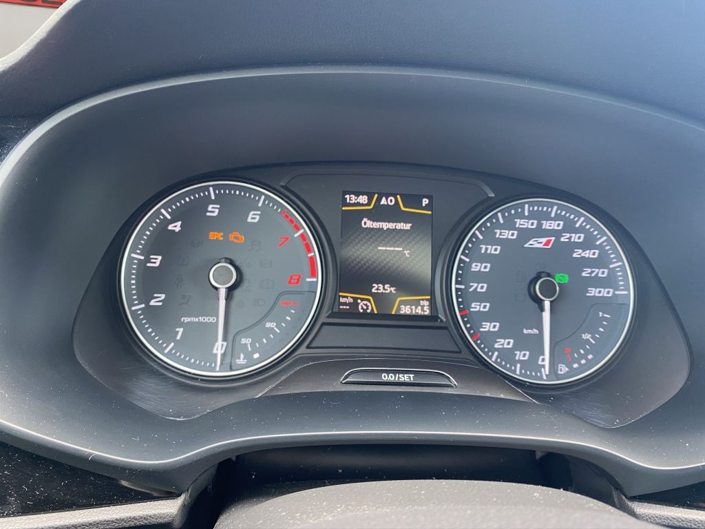 Fahrzeugabbildung SEAT Leon ST 2.0 TSI Start&Stop DSG Cupra 290