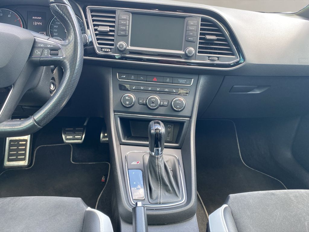 Fahrzeugabbildung SEAT Leon ST 2.0 TSI Start&Stop DSG Cupra 290