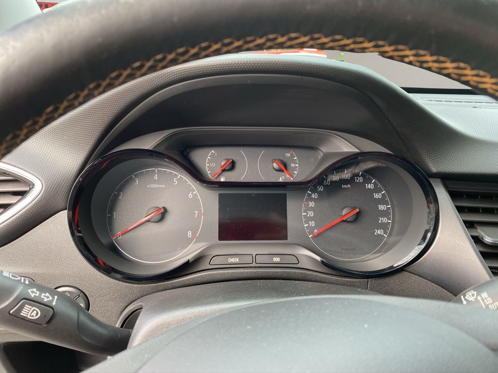Fahrzeugabbildung Opel Crossland X 1.2 Start/Stop Automatik Innovation