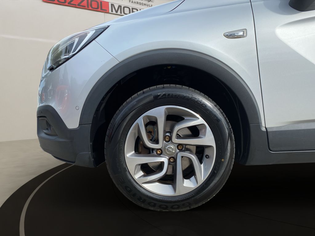 Fahrzeugabbildung Opel Crossland X 1.2 Start/Stop Automatik Innovation