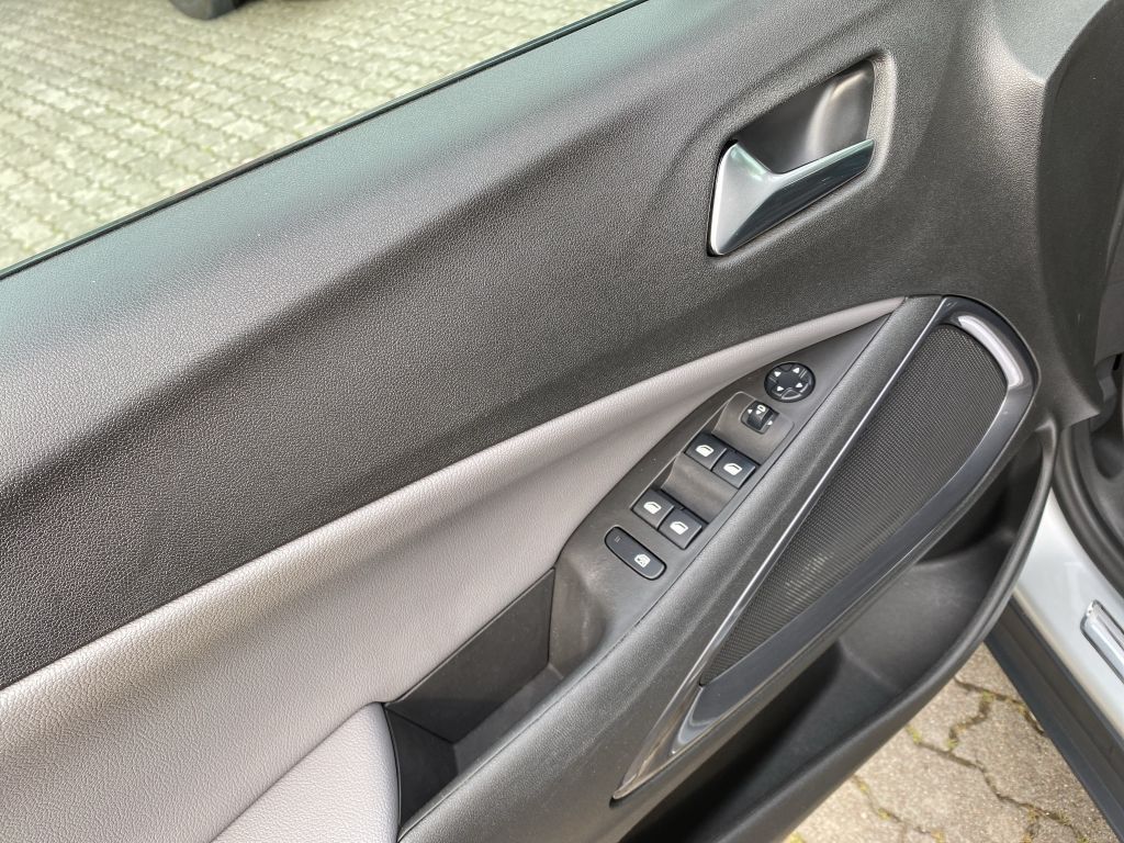 Fahrzeugabbildung Opel Crossland X 1.2 Start/Stop Automatik Innovation