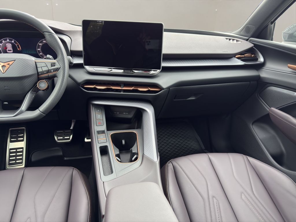 Fahrzeugabbildung CUPRA Terramar 2.0 TSI 4Drive DSG VZ