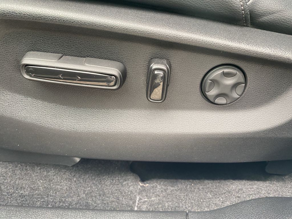 Fahrzeugabbildung Honda CR-V e:HEV 2.0 i-MMD Hybrid 4WD Executive