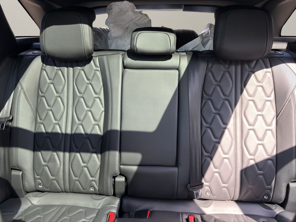 Fahrzeugabbildung Peugeot 3008 BlueHDi 180 Stop & Start EAT8 GT