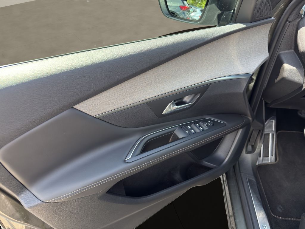 Fahrzeugabbildung Peugeot 3008 BlueHDi 180 Stop & Start EAT8 GT