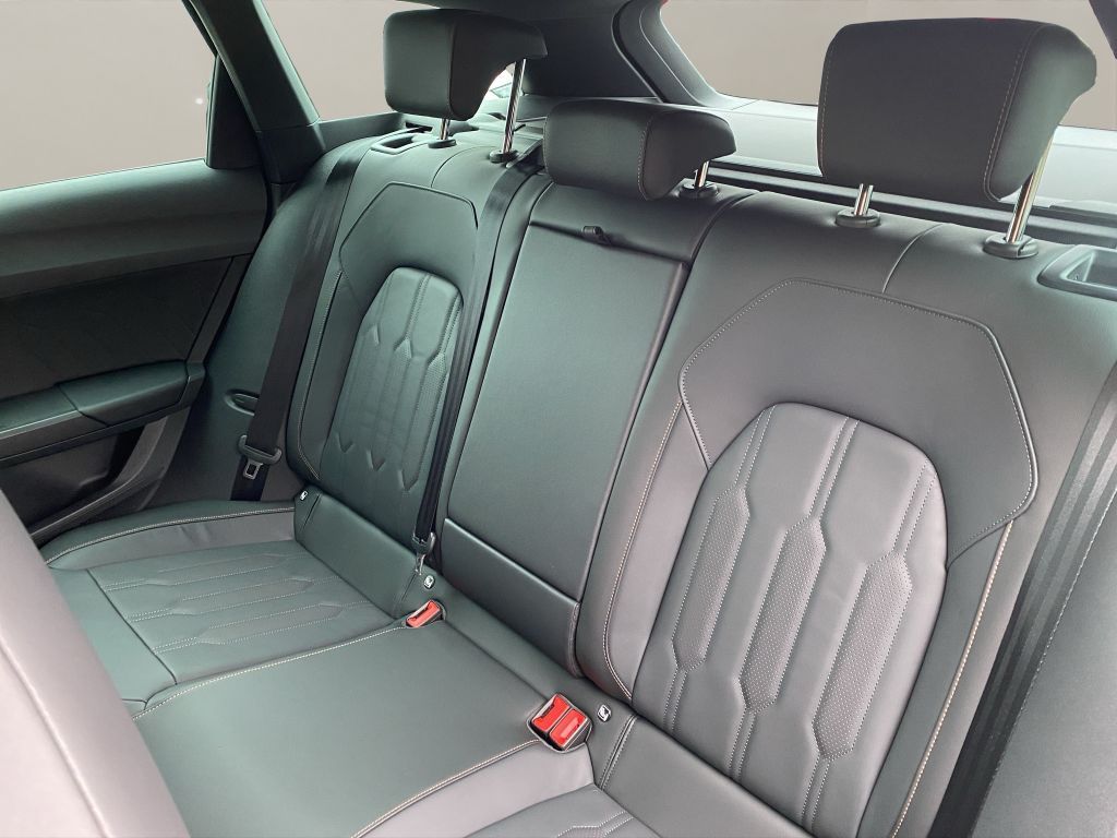 Fahrzeugabbildung CUPRA Leon Sportstourer 2.0 TSI 4Drive DSG VZ