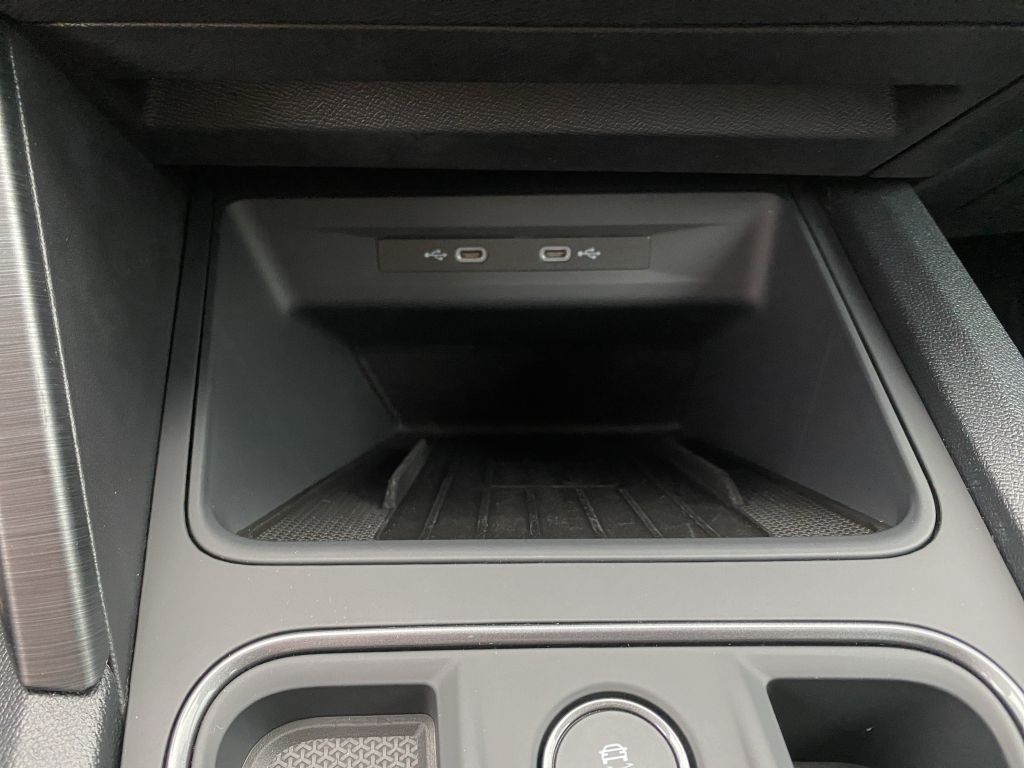 Fahrzeugabbildung CUPRA Leon Sportstourer 2.0 TSI 4Drive DSG VZ