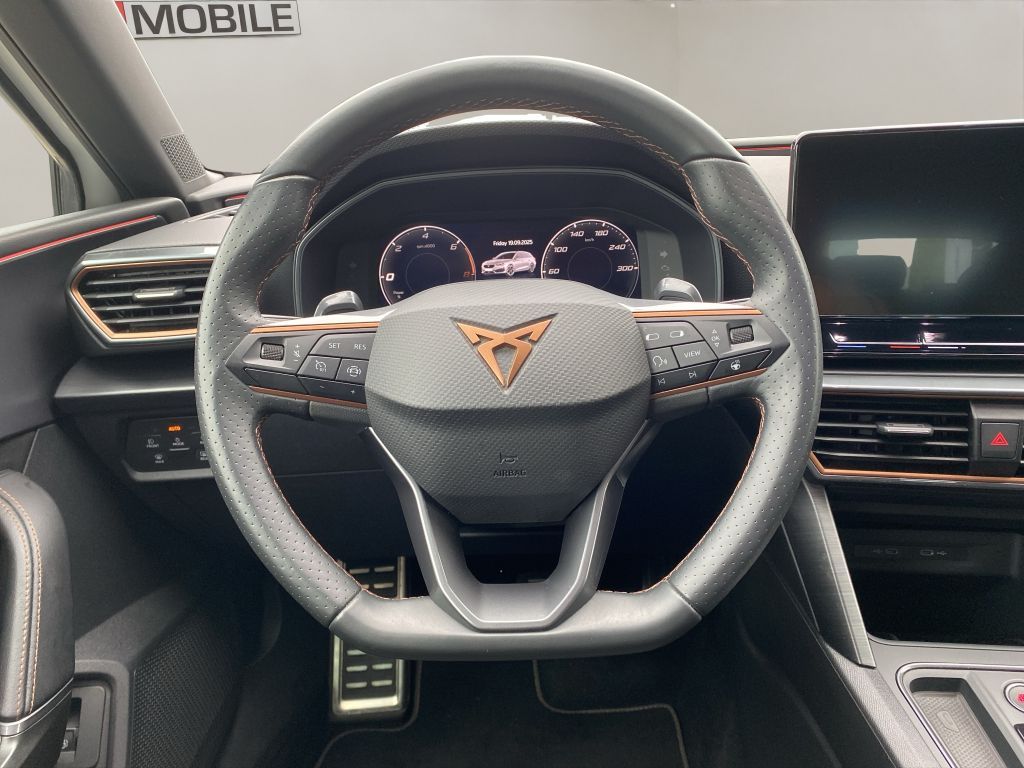 Fahrzeugabbildung CUPRA Leon Sportstourer 1.4 e-Hybrid (150 kW System)