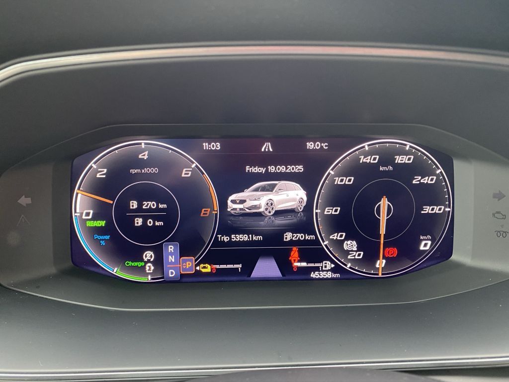 Fahrzeugabbildung CUPRA Leon Sportstourer 1.4 e-Hybrid (150 kW System)