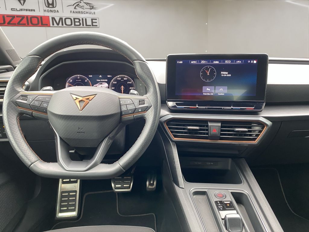 Fahrzeugabbildung CUPRA Leon Sportstourer 1.4 e-Hybrid (150 kW System)
