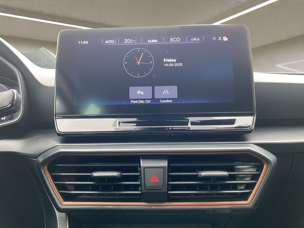 Fahrzeugabbildung CUPRA Leon Sportstourer 1.4 e-Hybrid (150 kW System)