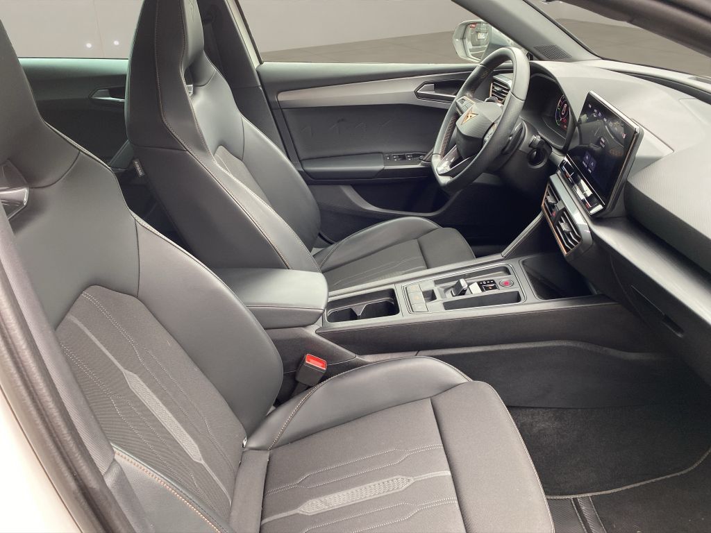 Fahrzeugabbildung CUPRA Leon Sportstourer 1.4 e-Hybrid (150 kW System)