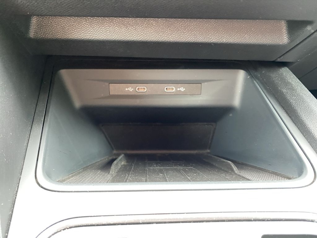 Fahrzeugabbildung CUPRA Leon Sportstourer 1.4 e-Hybrid (150 kW System)