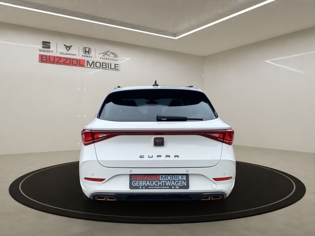 Fahrzeugabbildung CUPRA Leon Sportstourer 1.4 e-Hybrid (150 kW System)