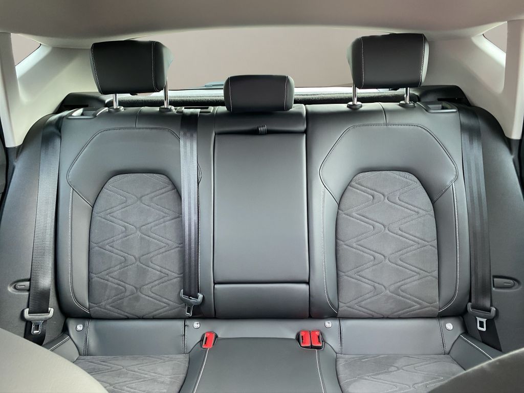 Fahrzeugabbildung SEAT Leon 1.5 eTSI ACT OPF DSG Xcellence