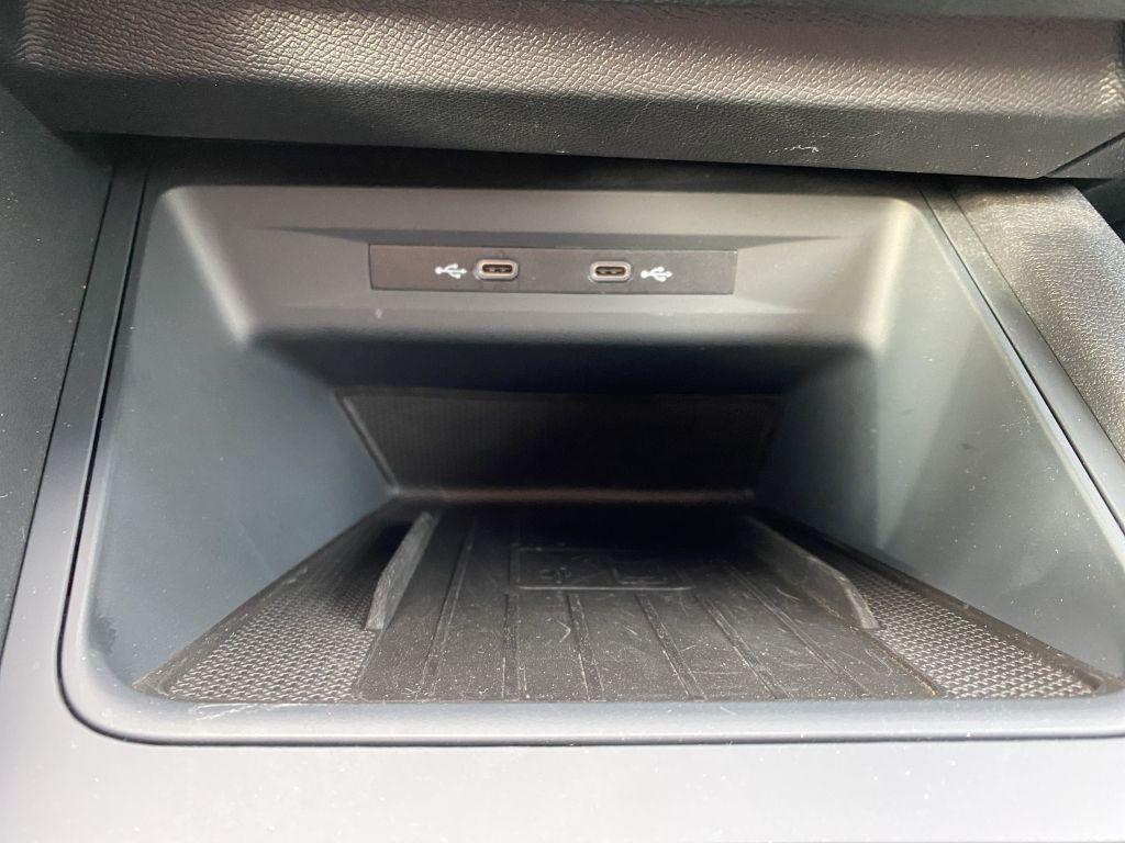 Fahrzeugabbildung SEAT Leon 1.5 eTSI ACT OPF DSG Xcellence