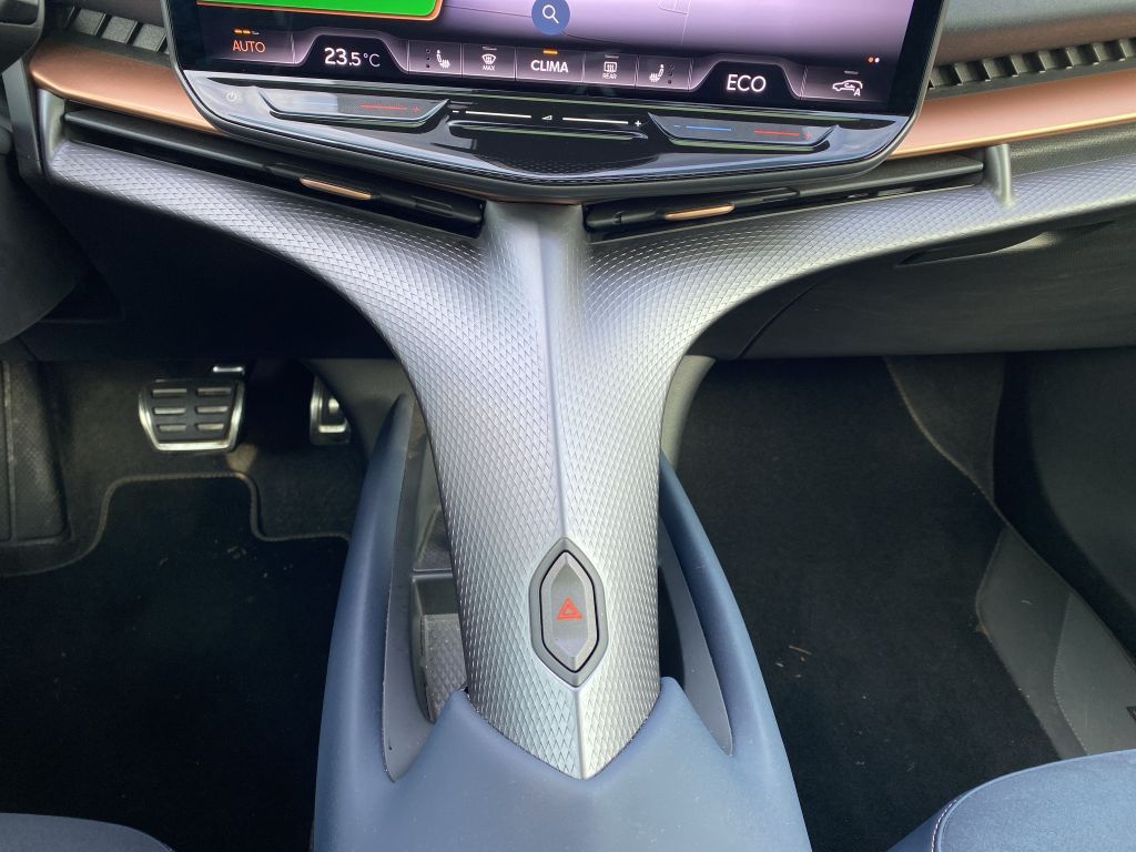 Fahrzeugabbildung CUPRA Tavascan 210 kW/77kWh HA Endurance