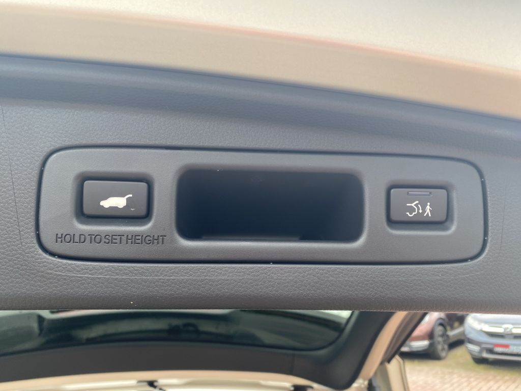 Fahrzeugabbildung Honda CR-V e:PHEV 2.0 i-MMD Hybrid 2WD Advance Tech (R