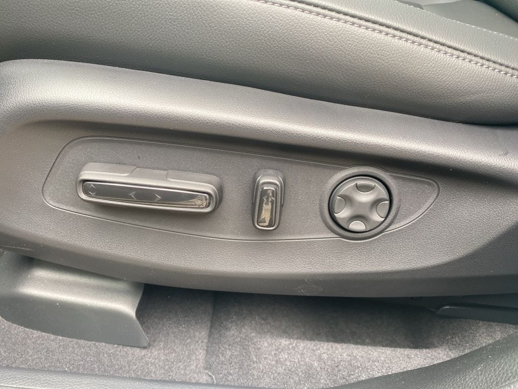 Fahrzeugabbildung Honda CR-V e:PHEV 2.0 i-MMD Hybrid 2WD Advance Tech (R